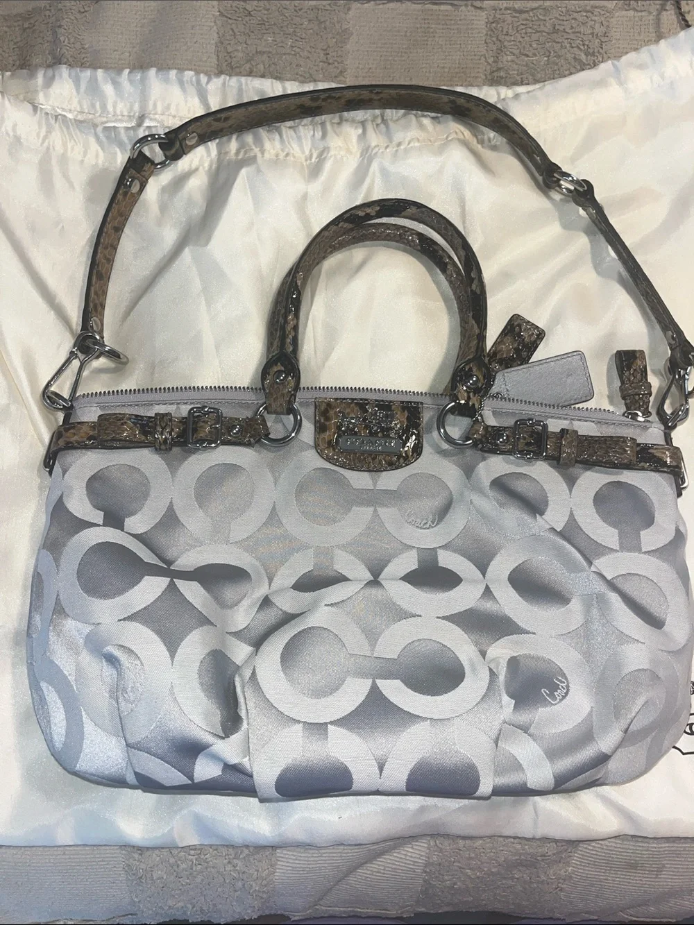 Coach satchel signature